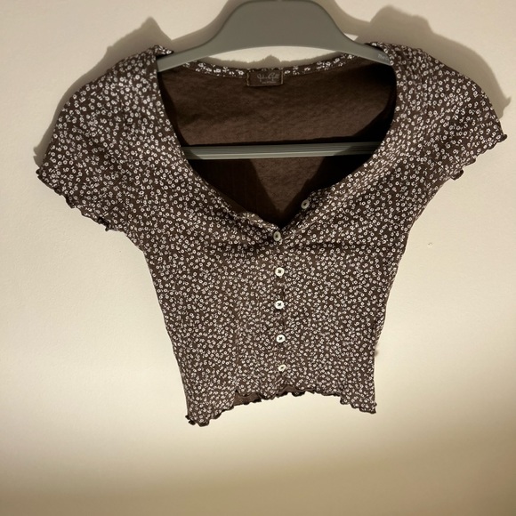 Brandy Melville, John halt button top. Floral ribbed - Picture 1 of 3